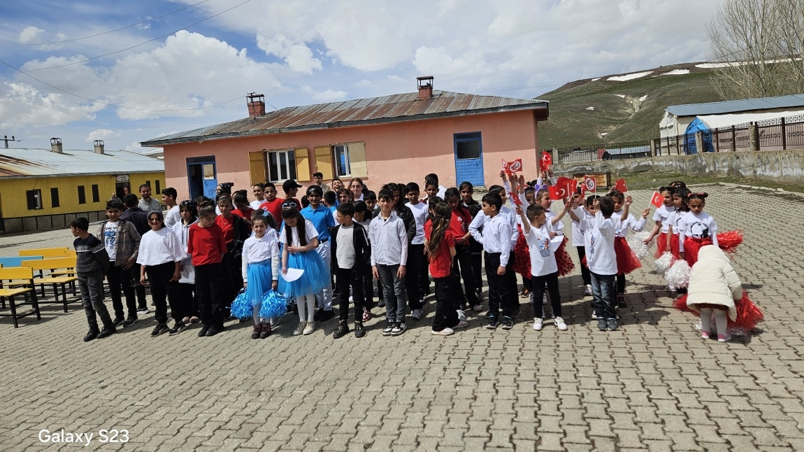 23 NİSAN ULUSAL EGEMENLİK VE ÇOCUK BAYRAMI